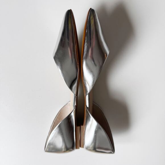 NWT Banana Republic Metallic Silver D'Orsay Pointed Toe Flats Size 8 - Picture 5 of 8